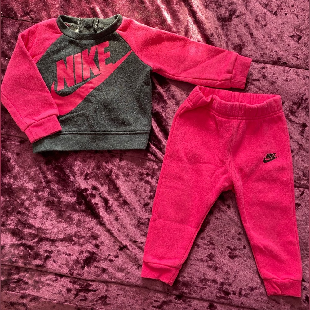 Toddler Nike sweatsuit. 9 months.